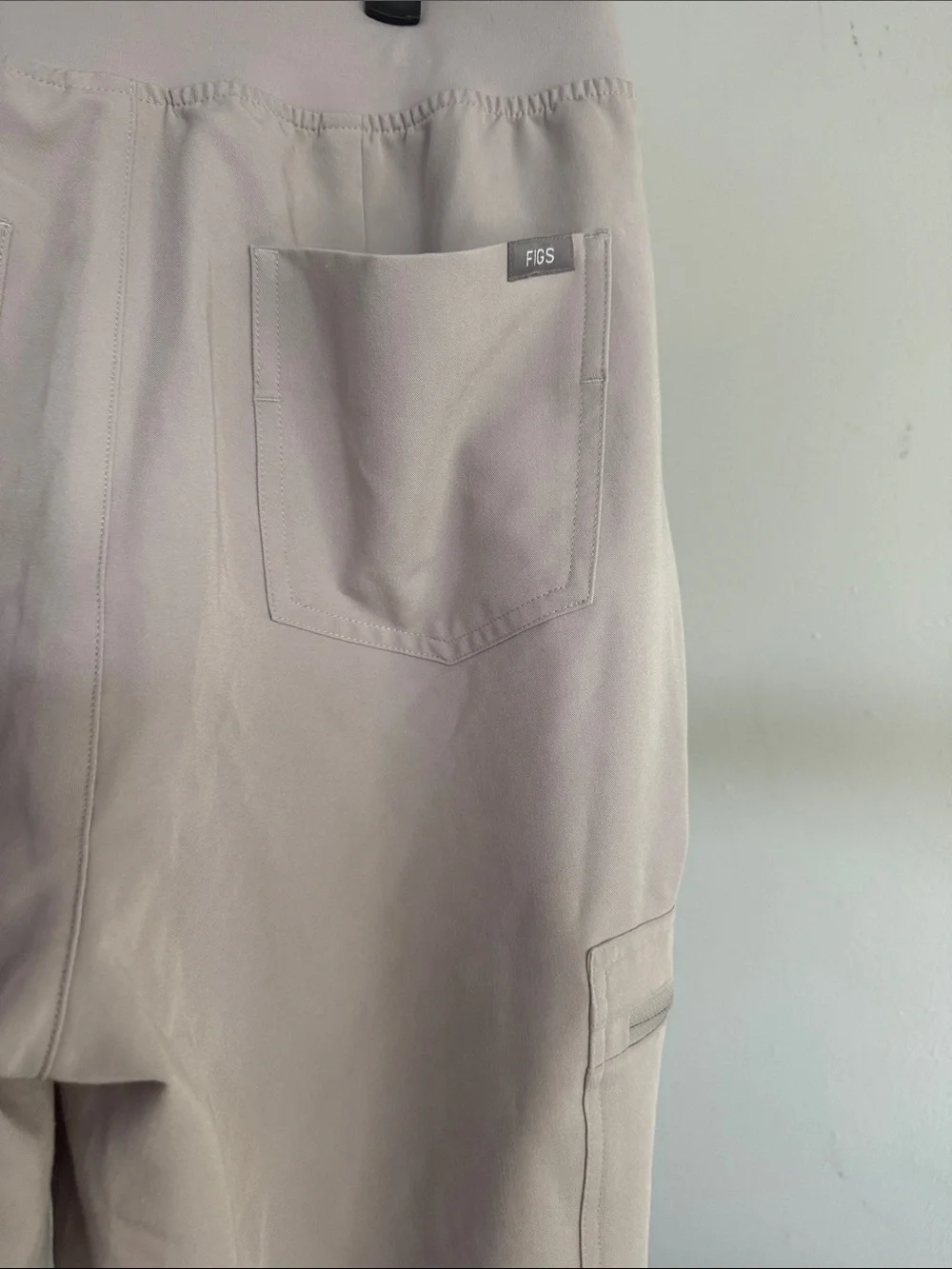 Figs Light Gray Joggers with Teal Drawstring sz L